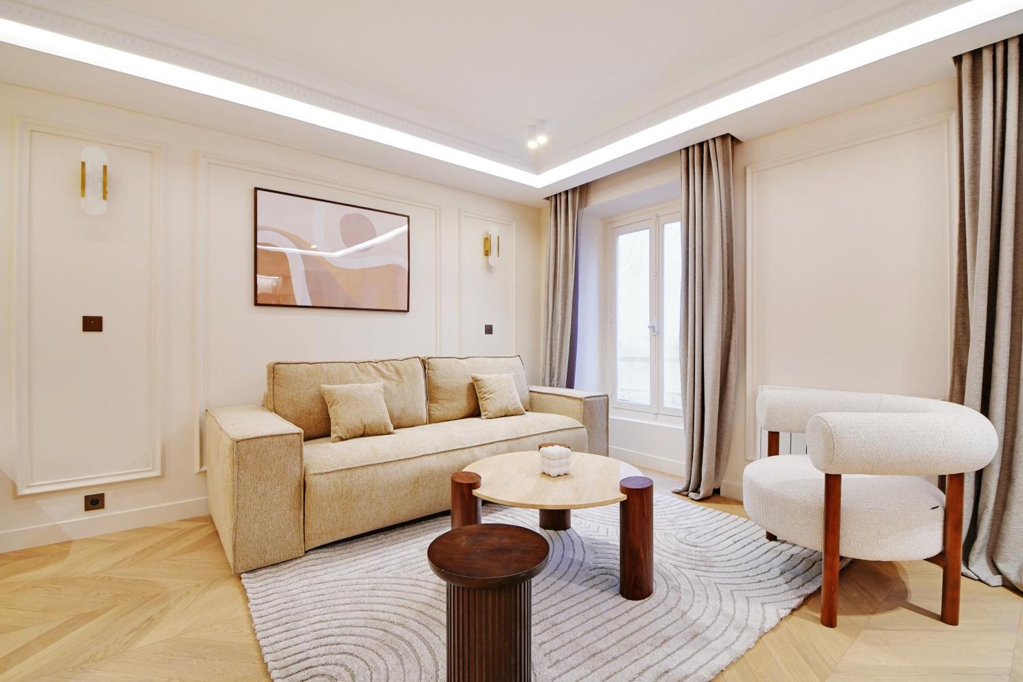 Appartement Pick A Flat's With Services In Opera