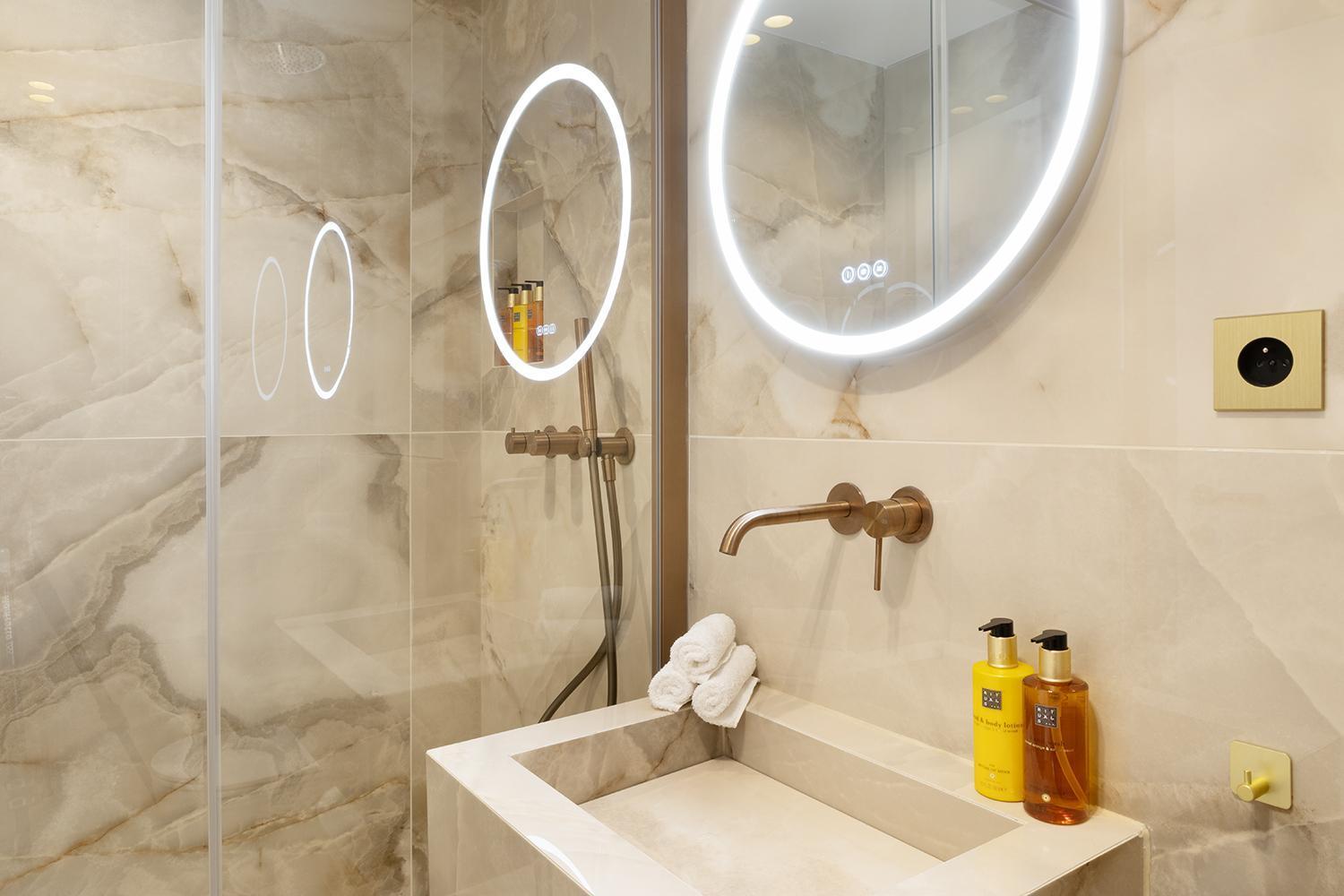 Appartement Pick A Flat's With Services In Opera *