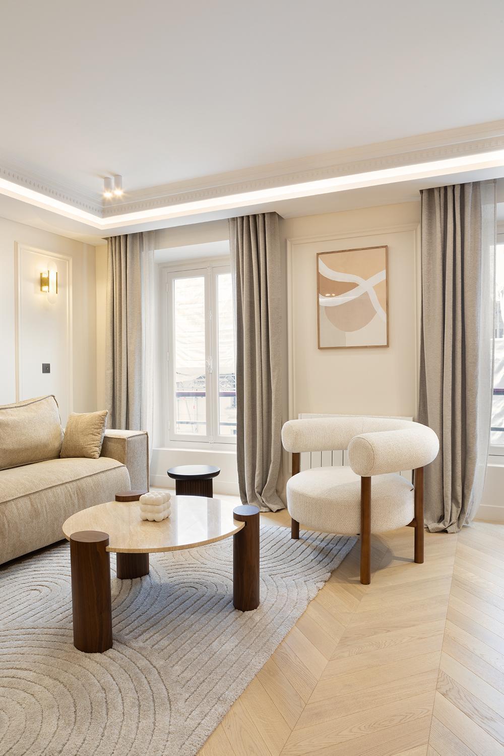 Appartement Pick A Flat's With Services In Opera